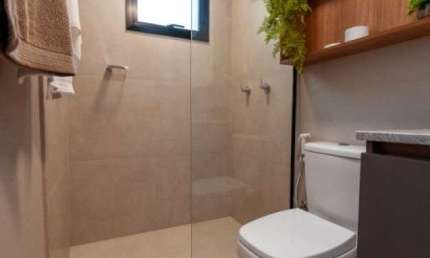 Lindo apartamento no Bairro Portão com Água Verde