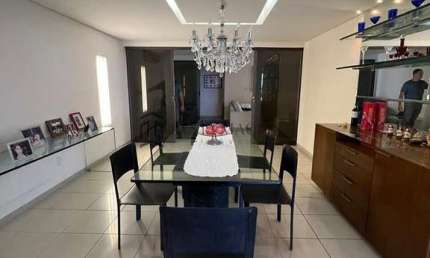 Apartamento à venda com 304m², 3 dormitórios, 3 suítes, varanda em todos quartos, dependência compl