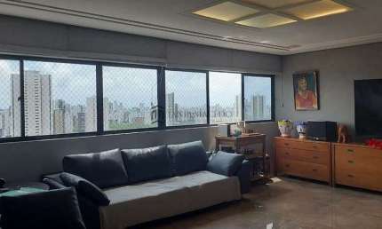 Apartamento à venda com 200m², 4 dormitórios, com 4 suítes, 3 vagas cobertas, Edf. Alameda 17, Casa