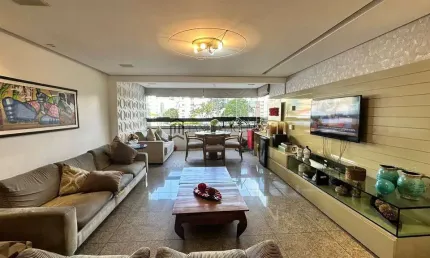 Apartamento à venda com152m², 3 suítes, sendo uma master com closet, varanda, 3 vagas na garagem, p