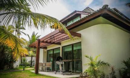 Bangalô à venda no Beach Class Muro Alto 
com 130,38m²,  4 quartos (sendo 3 suítes), sala, cozinha,