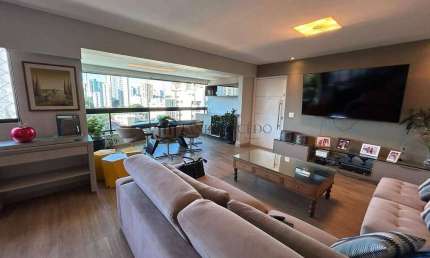 Apartamento à venda com 200m², 2 varandas, sala 3 amb, Wc social, 4 quartos, área de serviço, depen