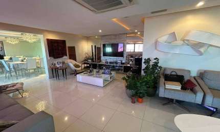 Apartamento à venda com 200m², sala 3 amb, Wc social, 4 quartos sendo 3 suítes, área de serviço, de