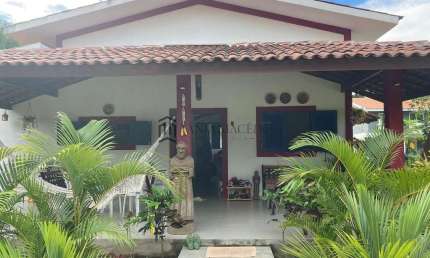 Casa à venda 140m², 4 dormitórios,   armários, sala para 2 ambientes, quintal amplo, Aldeia dos Cam