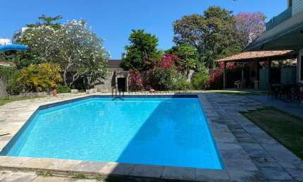 Casa à venda com 545m² de área útil, 3 quartos sendo 2 suítes e 4 vagas, Poço, Recife, Pernambuco