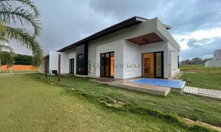 Linda casa no alphaville pe2 são 4 suites, 225m² de area útil em um condominio com estrutura de clu