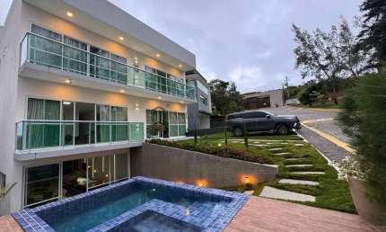 Linda Casa à venda, 5 Dormitórios sendo 4 Suítes, condominio Nossa Senhora do Carmo, Porta Florada,