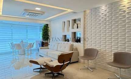 Lindo apartamento, decorado, com moveis planejados, 4 suites, 172m², e estrutura de lazer completa-
