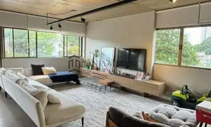 Apartamento reformado, moderno 3 dormitórios com 2 suites, na melhor localização da zona norte. à v