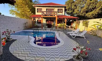 Casa à venda, 5 suites, na av principal de serrambi, piscina e área gourmet. enseada de serrambi, i