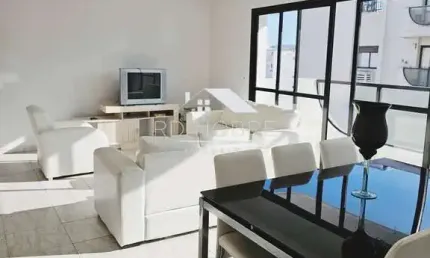Apartamento com 3 quartos para alugar no Pitangueiras, Guarujá 