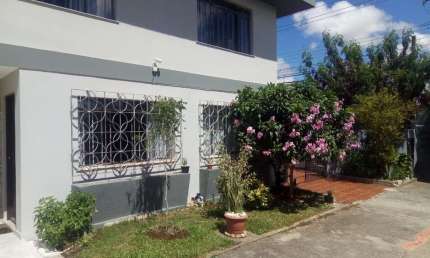 Sobrado para Venda em Curitiba, Boqueirão, 4 dormitórios, 1 suíte, 3 banheiros, 4 vagas