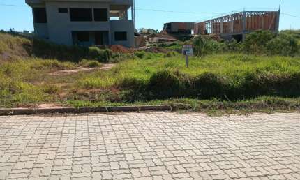 Terreno à venda na Rua Vera Cruz, Parque Guararapes, Miguel Pereira