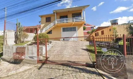 Casa com 3 quartos à venda na Rua Marcílio Orestes Tonet, 272, Salgado Filho, Caxias do Sul, 193 m2 por R$ 550.000