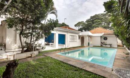 Casa tipo para venda com 4 quartos, sendo 2 suítes, 350m²