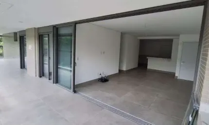 Apartamento à Venda em Rivera de São Lourenço, Bertioga - SP