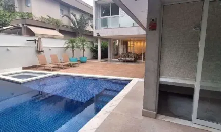Casa à Venda em Riviera de São Lourenço, Bertioga - SP