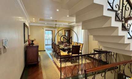 Sobrado espaçoso com 4 quartos à venda com 223m² - Bela Aliança