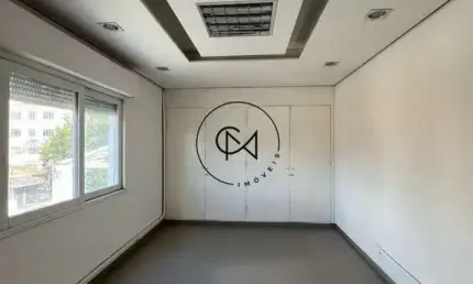 Amplo sobrado comercial com 185m2 com 5 salas, 2 banheiros e lavabo