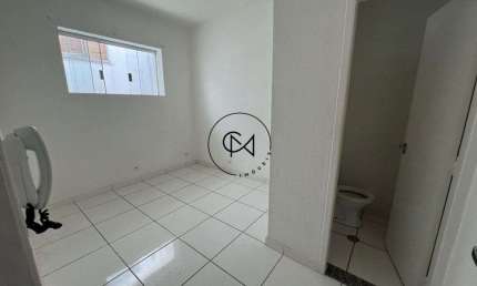 Sala comercial 18m2 com 2 ambientes e banheiro privativo