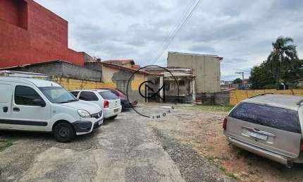 Terreno de esquina à venda de 300 m2 na Vila Dirce !