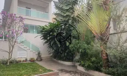 Sobrado Residencial Moderno - 3 suítes; 4 vagas - para Venda na V. Anastácio!