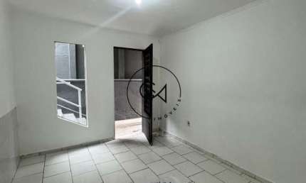 Casa com 2 quartos para alugar na Avenida Pablo Casals, 418, Rio Pequeno, São Paulo