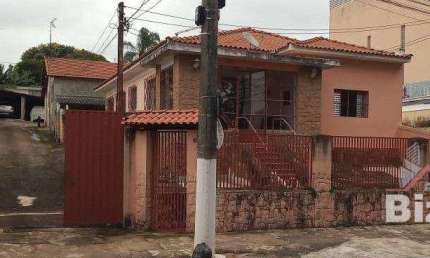 Oprtunidade! Duas casas em um amplo terreno de 750m²!