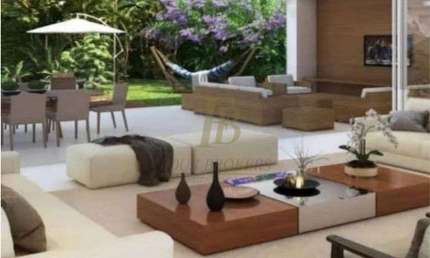 Casa de condomínio sobrado para venda possui 861 metros quadrados com 4 quartos