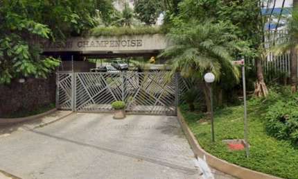 APATAMENTO COM 4 DORMITÓRIOS AO LADO DA ESCOLA GRADED.