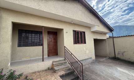 Casa com 3 quartos para alugar no Jardim das Cerejeiras, Atibaia 