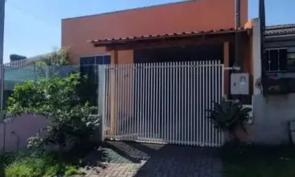 Casa com três quartos no Bairro São Francisco  - VEN250