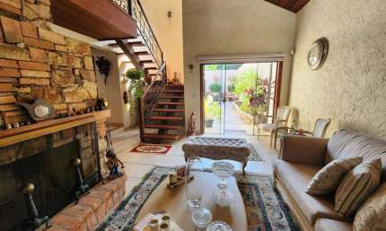 Casa para Locação em Campinas, Parque Jatibaia (Sousas), 3 dormitórios, 3 suítes, 4 banheiros, 4 vagas