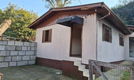 Casa com 2 quartos à venda na Bairro Dezorzi, Diamantino, Caxias do Sul