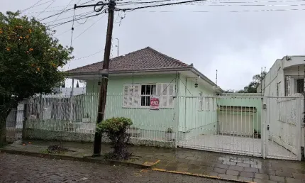 Casa com 3 quartos à venda na Próximo A Ucs, Petrópolis, Caxias do Sul
