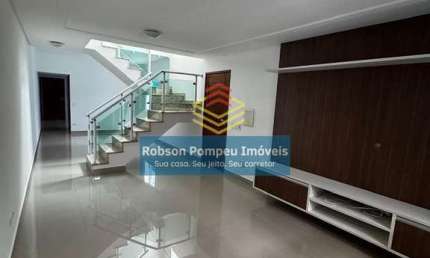 OPORTUNIDADE!! Lindo Sobrado à Venda com 3 dormitórios - Excelente Localização no Jardim Bom Clima,