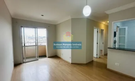Apartamento com 3 dormitórios, sendo 1 suíte e sacada na sala com vista livre para locação, vila au