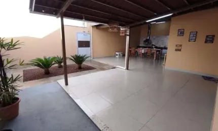 Casa Região de Ipatinga, Cód. K198. Energia solar e poço artesiano, Terraço . Quintal e jardim.