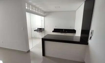 Apartamento B. Iguaçu. Cód. A252. Sacada, Elevador, 2 vagas. Perto da escola. Região de Ipatinga