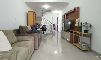 Casa Bairro Cidade Nova, Cód. K093 Tríplex, 3 qts/Suíte, 126 m², Sac. Quintal. Região de Ipatinga