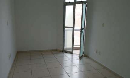 Apartamento Bairro Iguaçu. Cód. A094. 2 quartos/suíte, 65 m². Perto do comercio e avenida principal