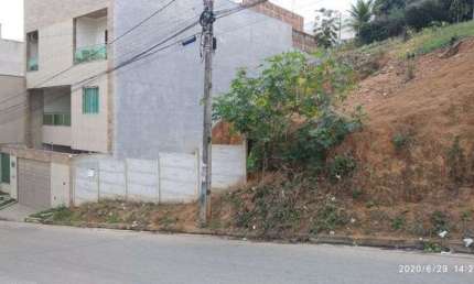 Lote Bairro Cidade Nova, Região de Ipatinga. Projeto para casa. Cód. L050 322 m², registrado.