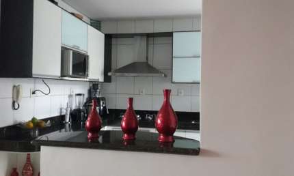 Apartamento Bairro Veneza. Cód. A088. 3 quartos/suíte, sacada, 98 m². Perto do centro comercial.