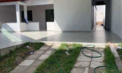 Casa Cód. K214, 3 vgs, 3 quartos/Suíte, 190 m². Jacuzzi e Área Gourmet com churrasqueira e quintal