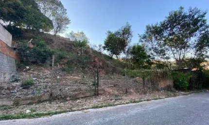 Lote Bairro Bom Jardim. Cod. 072 plano , 402 m², Registrado.