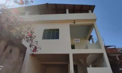Casa em Ipatinga, Cód. K172, Bairro Veneza. Quintal enorme, jardim, Perto centro da cidade.
