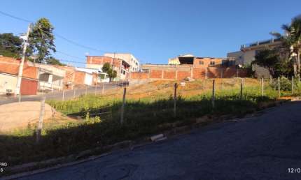 Lote Bairro Cidade Nova, Cód. L104, Área total 416,70 m², dev. Registr..  Perto da avenida. Região de Ipatinga
