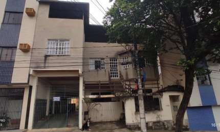 Casa Bairro Iguaçu. Área nobre. Cód. K234. 7 quartos sendo 02 moradias, quintal, terraço Região de Ipatinga.