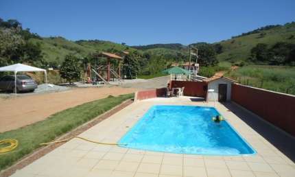 Chácara em Iapu, 7500 m² infraestrutura completa. Piscina. Casa. Córrego do Bugre, Região próxima de Ipatinga.