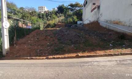 Lote Bairro Cidade Nova,Cód. L097, 360 m², dev. Registr. Projeto prédio 8 aptos.  Perto da avenida.